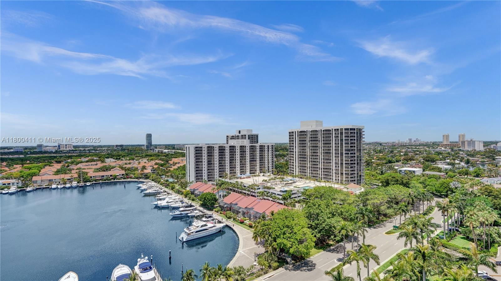 Real estate property located at 21055 Yacht Club Dr #1707, Miami-dade, South Tower At The Point, Aventura, FL
