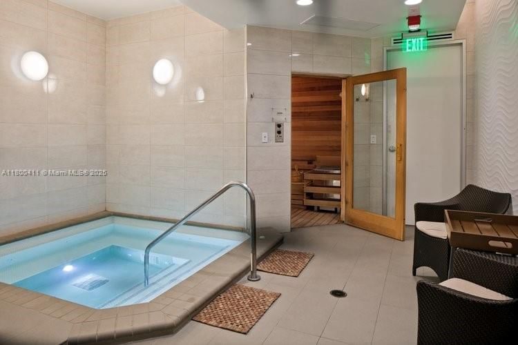 Real estate property located at 21055 Yacht Club Dr #1707, Miami-dade, South Tower At The Point, Aventura, FL