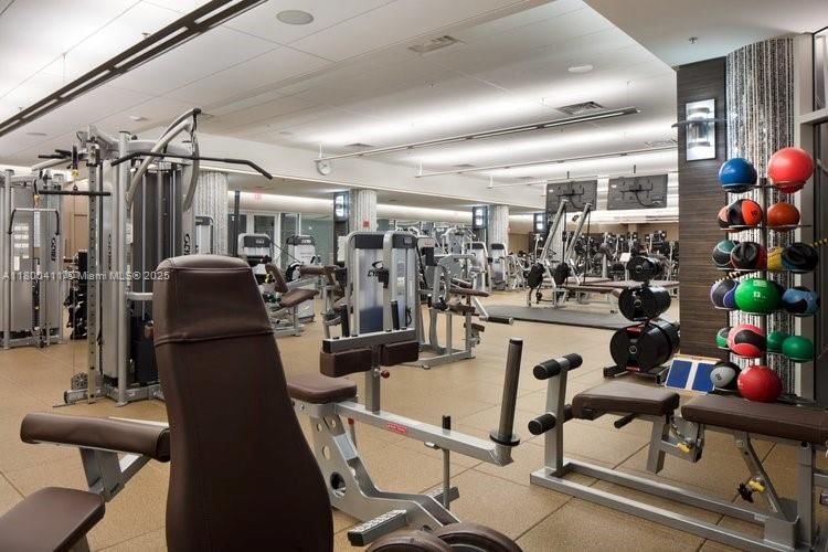 Real estate property located at 21055 Yacht Club Dr #1707, Miami-dade, South Tower At The Point, Aventura, FL