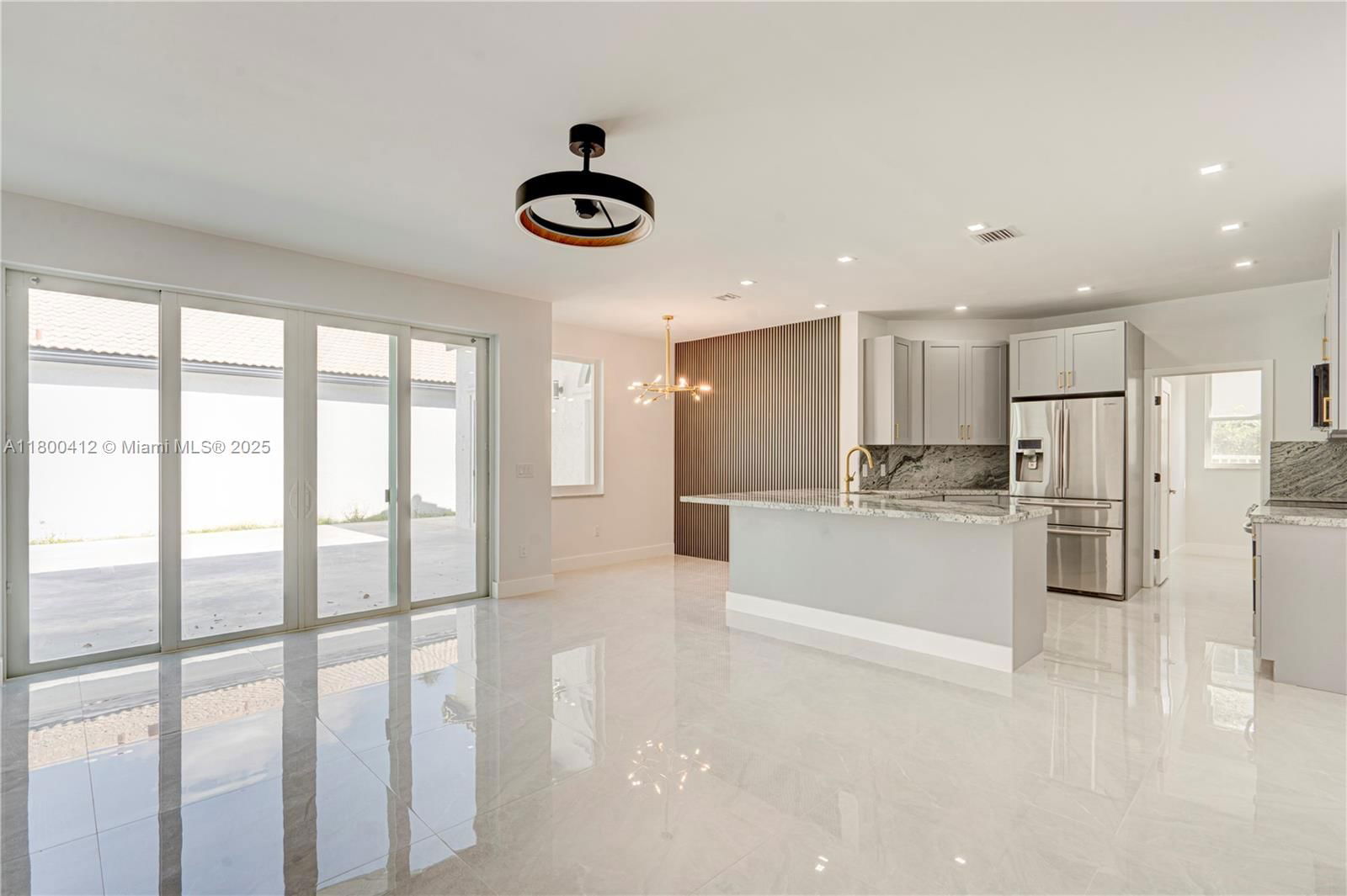 Real estate property located at 15843 10th St, Broward, Towngate, Pembroke Pines, FL