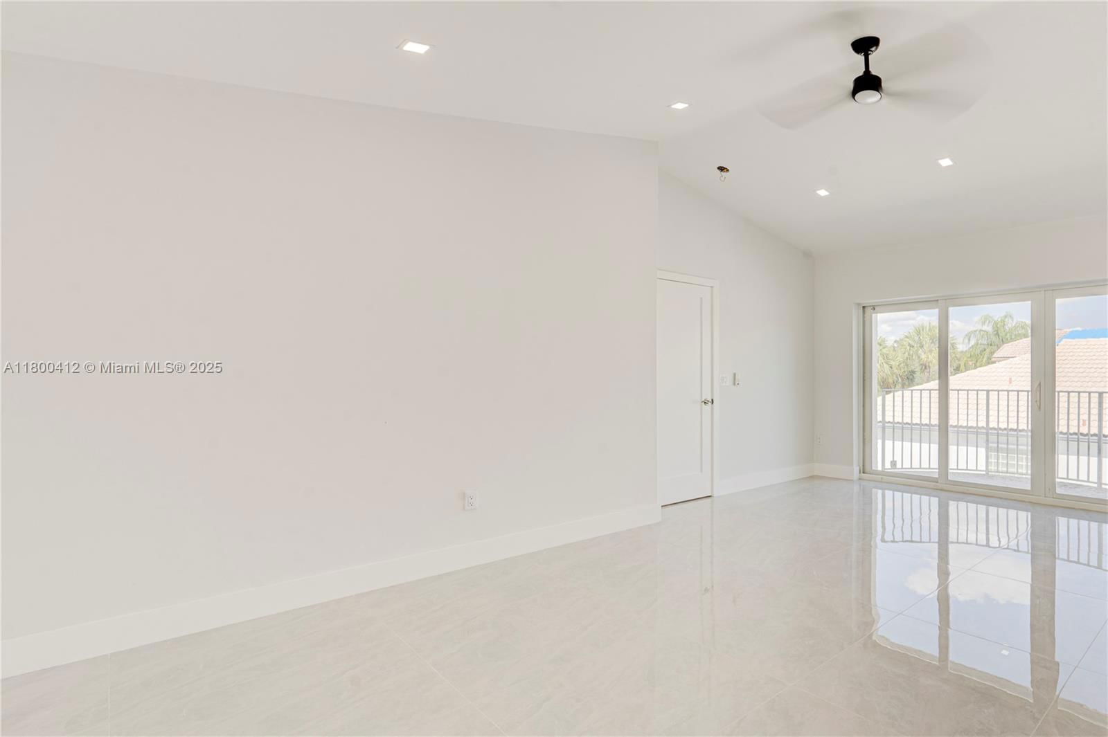 Real estate property located at 15843 10th St, Broward, Towngate, Pembroke Pines, FL