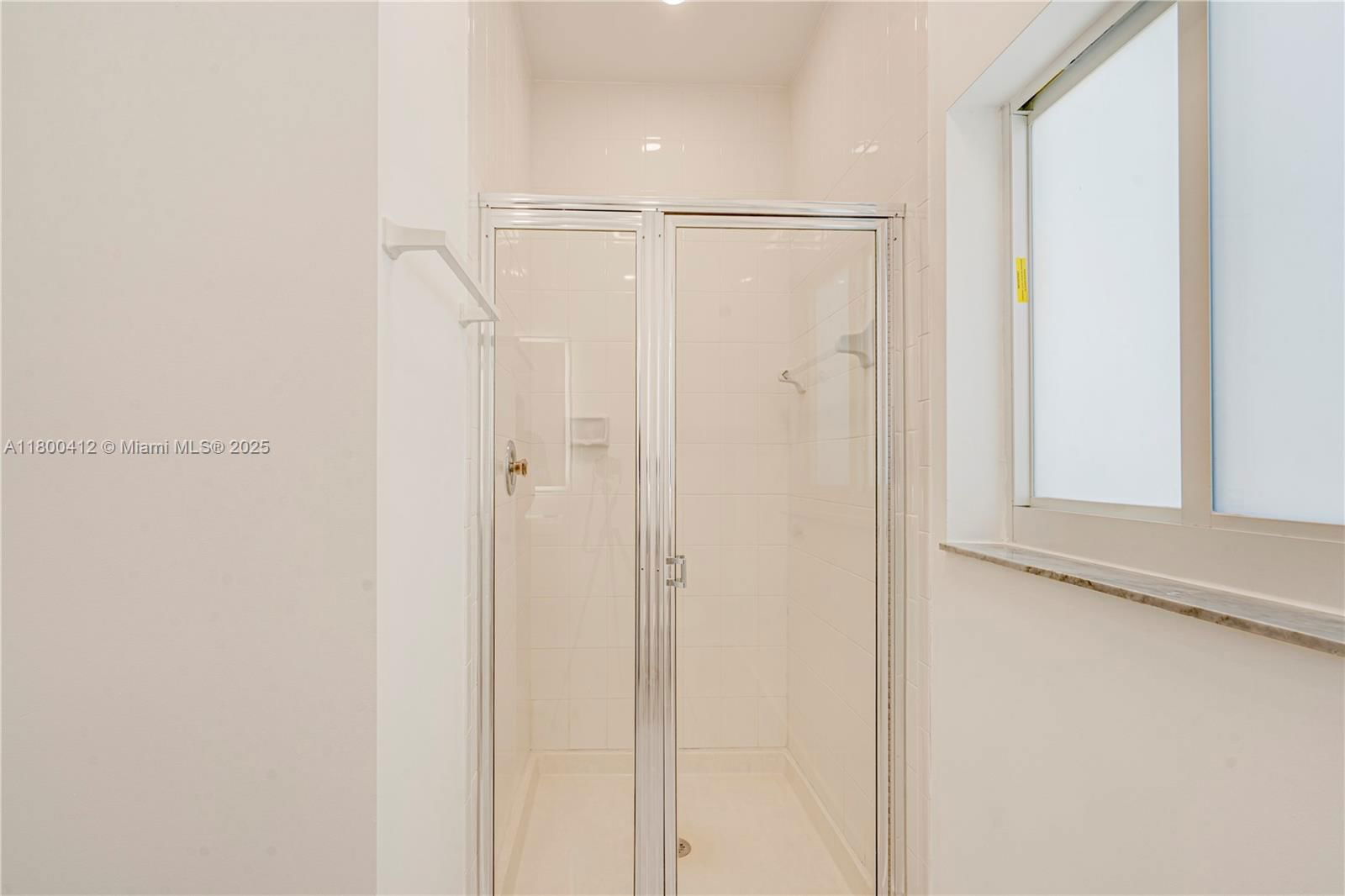 Real estate property located at 15843 10th St, Broward, Towngate, Pembroke Pines, FL