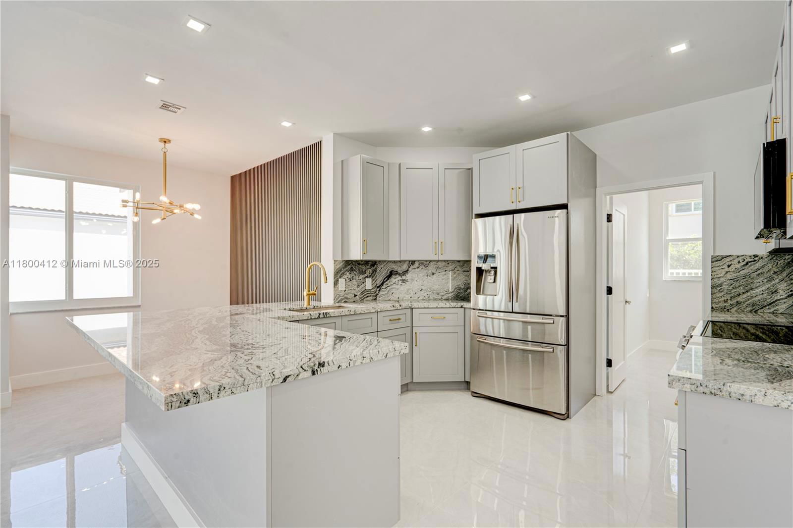 Real estate property located at 15843 10th St, Broward, Towngate, Pembroke Pines, FL
