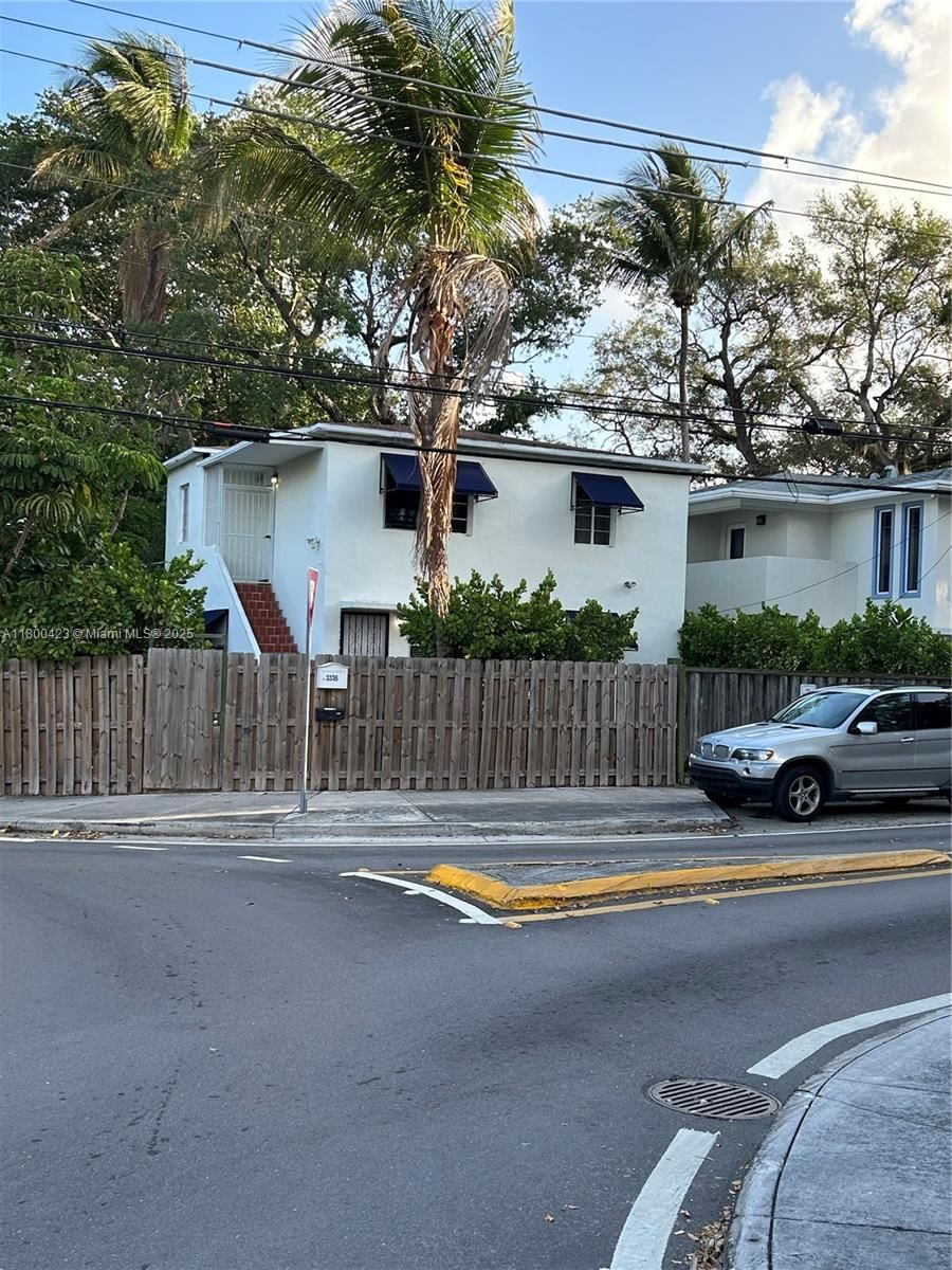 Real estate property located at 3335 Franklin Ave, Miami-dade, The Royal Gardens, Miami, FL