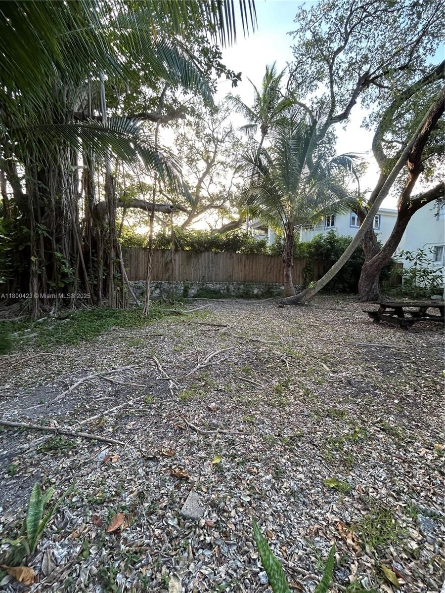 Real estate property located at 3335 Franklin Ave, Miami-dade, The Royal Gardens, Miami, FL