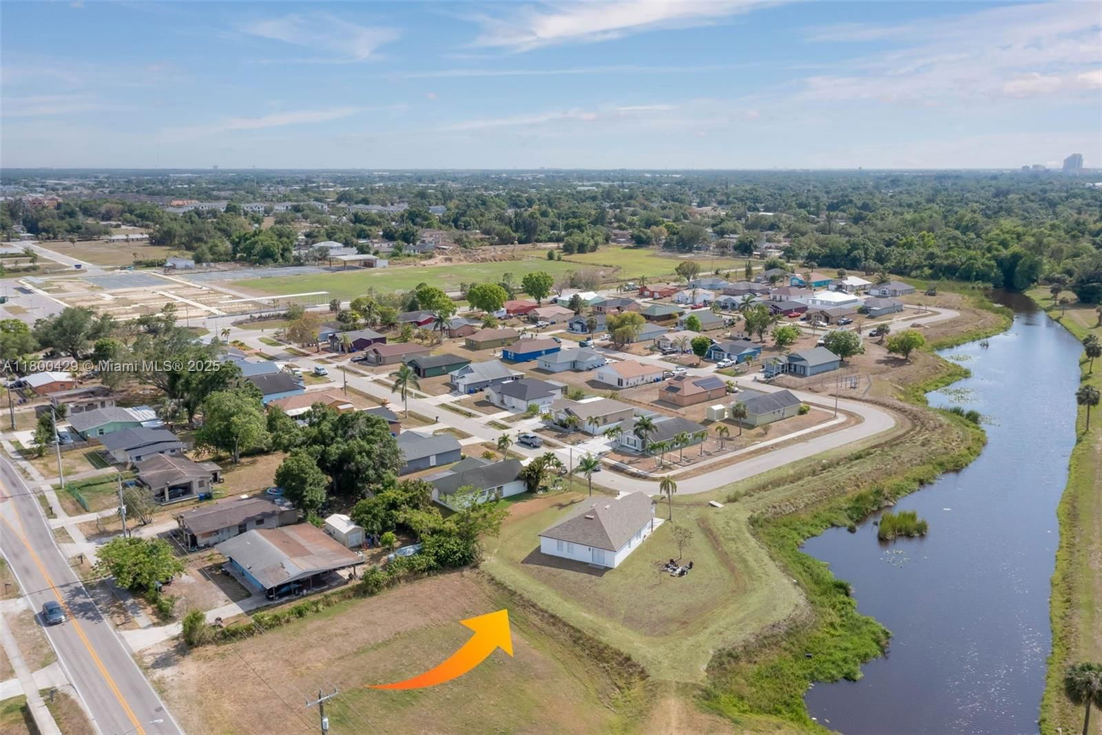 Real estate property located at 1125 WHITEHEAD CREEK LOOP, Lee, Whitehead Creed, Fort Myers, FL