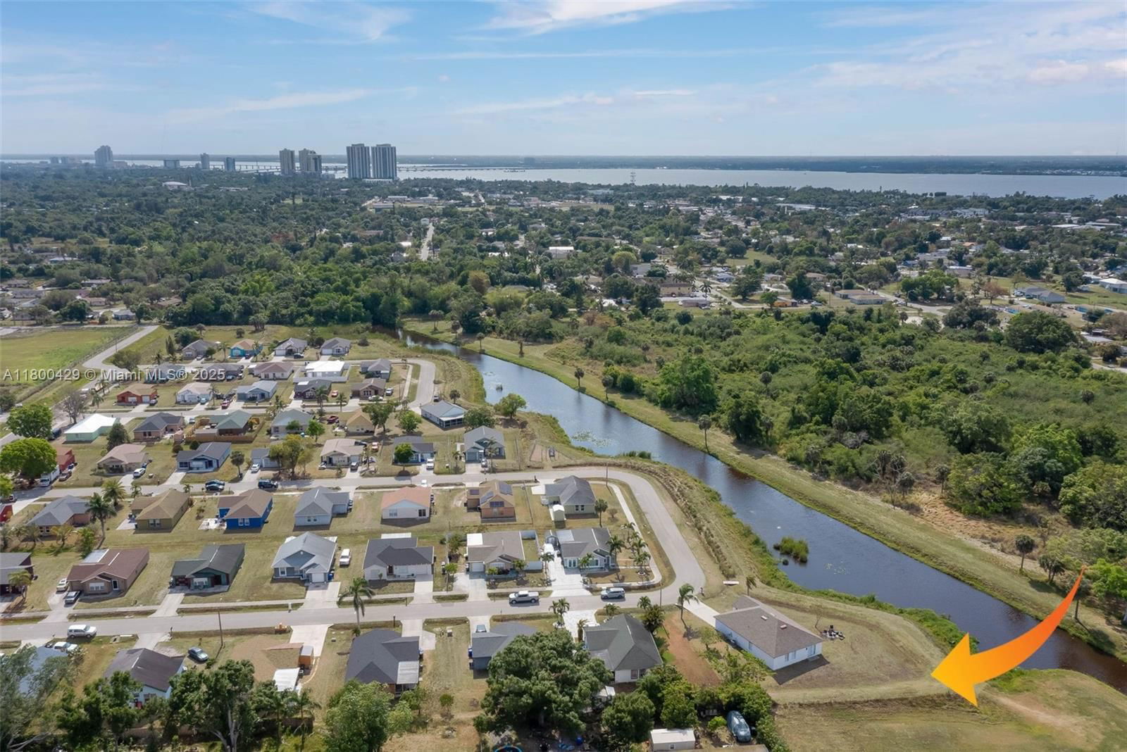 Real estate property located at 1125 WHITEHEAD CREEK LOOP, Lee, Whitehead Creed, Fort Myers, FL