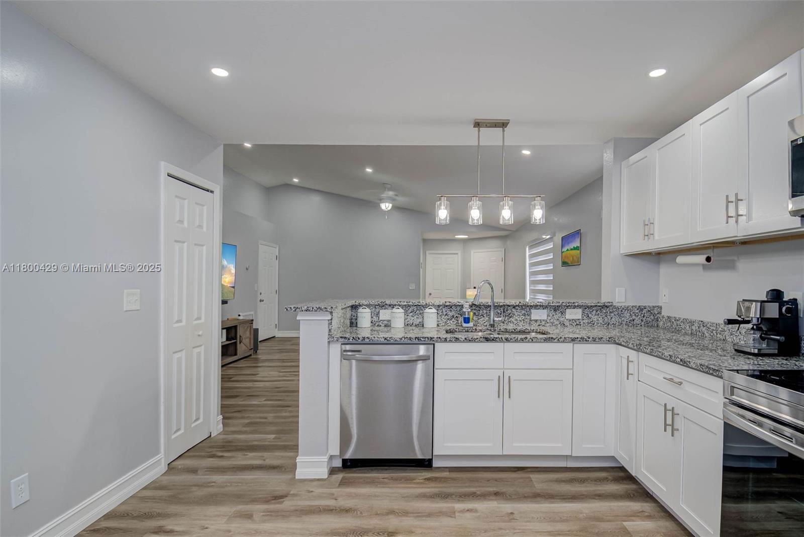 Real estate property located at 1125 WHITEHEAD CREEK LOOP, Lee, Whitehead Creed, Fort Myers, FL