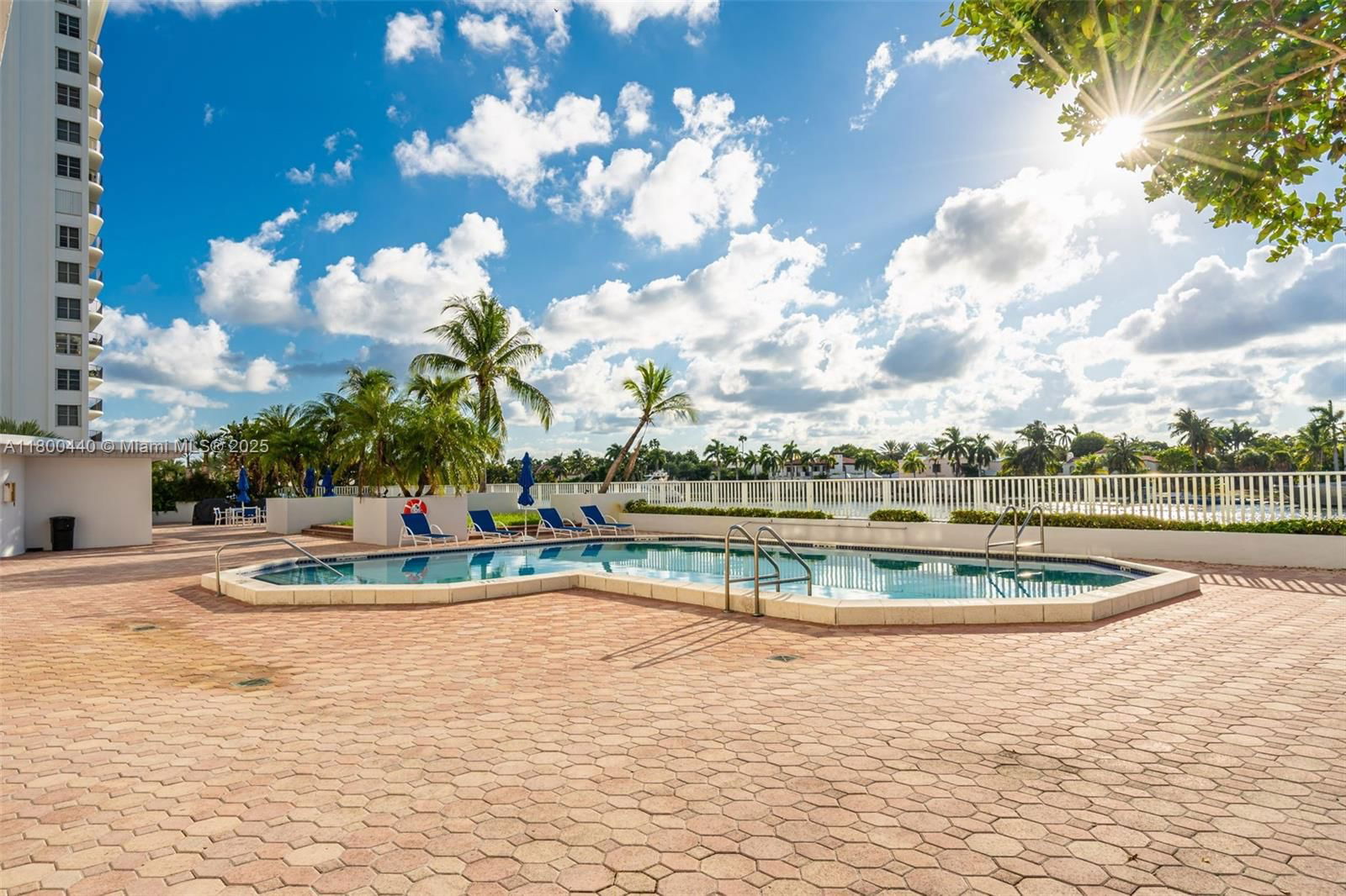 Real estate property located at 5700 Collins Ave #4A, Miami-dade, Seacoast 5700 Condo, Miami Beach, FL