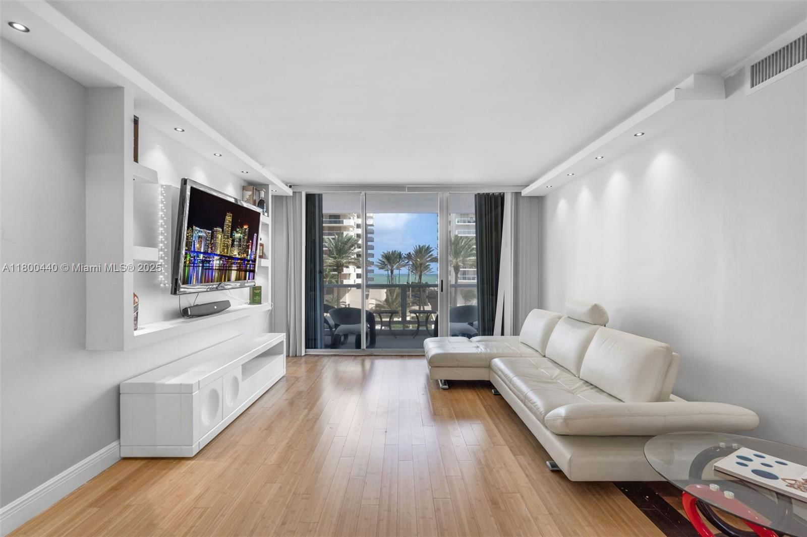 Real estate property located at 5700 Collins Ave #4A, Miami-dade, Seacoast 5700 Condo, Miami Beach, FL