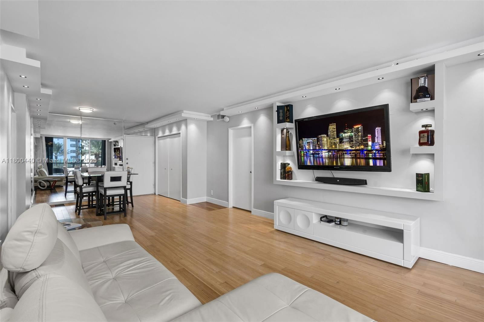 Real estate property located at 5700 Collins Ave #4A, Miami-dade, Seacoast 5700 Condo, Miami Beach, FL