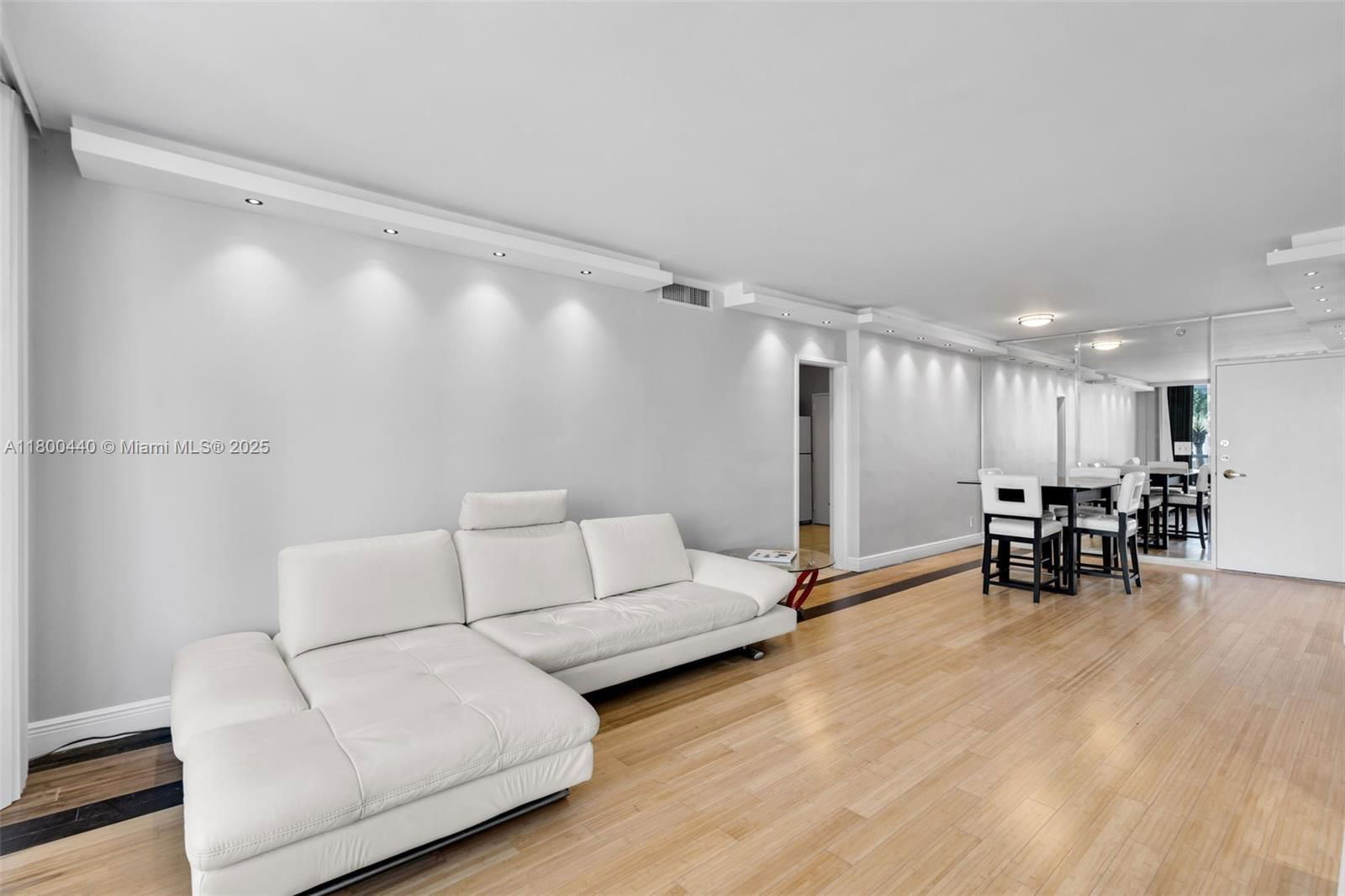 Real estate property located at 5700 Collins Ave #4A, Miami-dade, Seacoast 5700 Condo, Miami Beach, FL