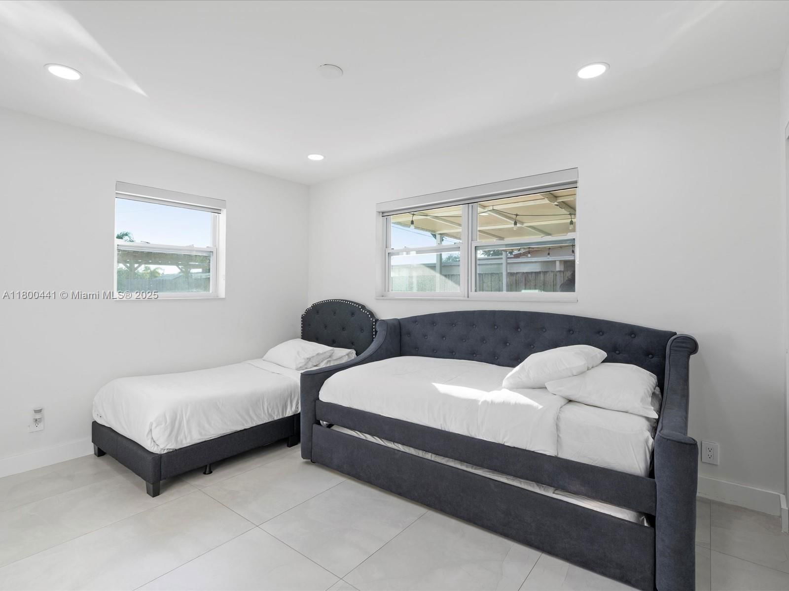 Real estate property located at 711 66th Ave, Broward, Boulevard Heights Sec 6, Hollywood, FL