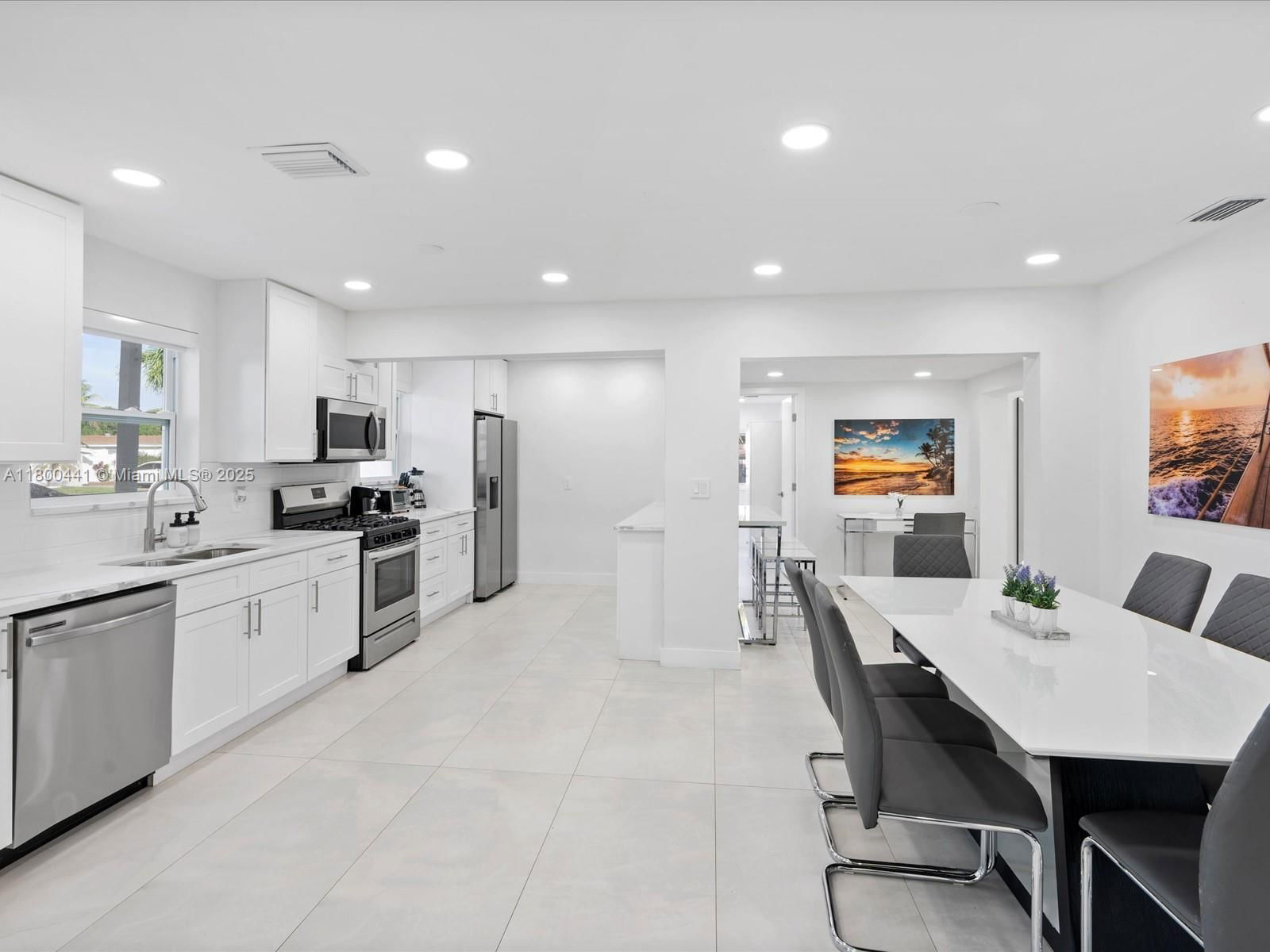 Real estate property located at 711 66th Ave, Broward, Boulevard Heights Sec 6, Hollywood, FL