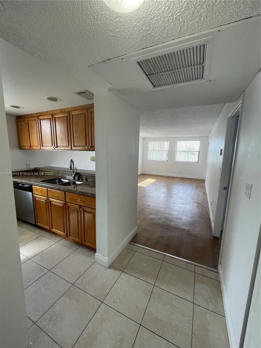 Real estate property located at , Miami-dade, Las Vistas At Doral Condo, Doral, FL