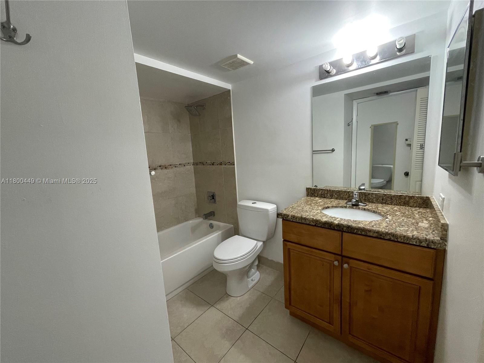 Real estate property located at , Miami-dade, Las Vistas At Doral Condo, Doral, FL
