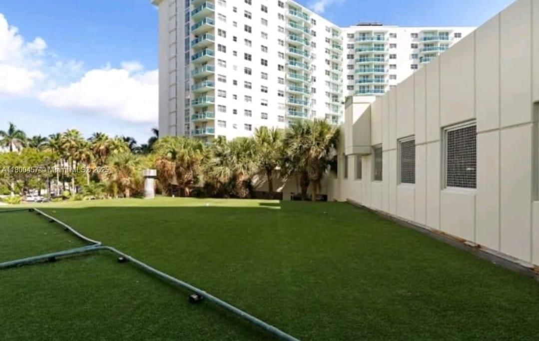Real estate property located at 3901 Ocean Dr #2Z, Broward, Tides On Hollywood Beach, Hollywood, FL