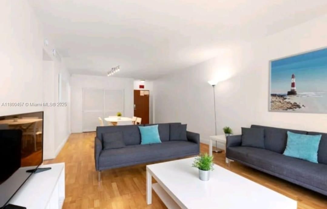 Real estate property located at 3901 Ocean Dr #2Z, Broward, Tides On Hollywood Beach, Hollywood, FL