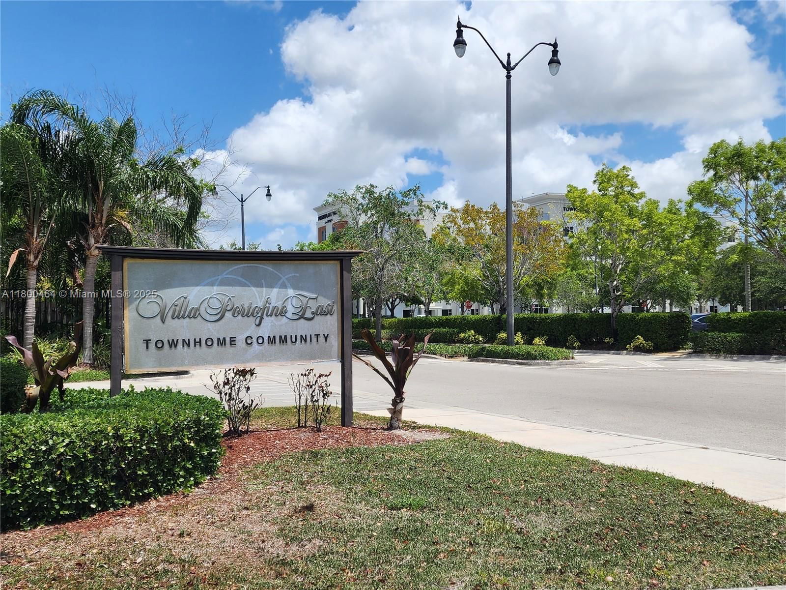 Real estate property located at 962 29th Ter, Miami-dade, Villas At Portofino East, Homestead, FL