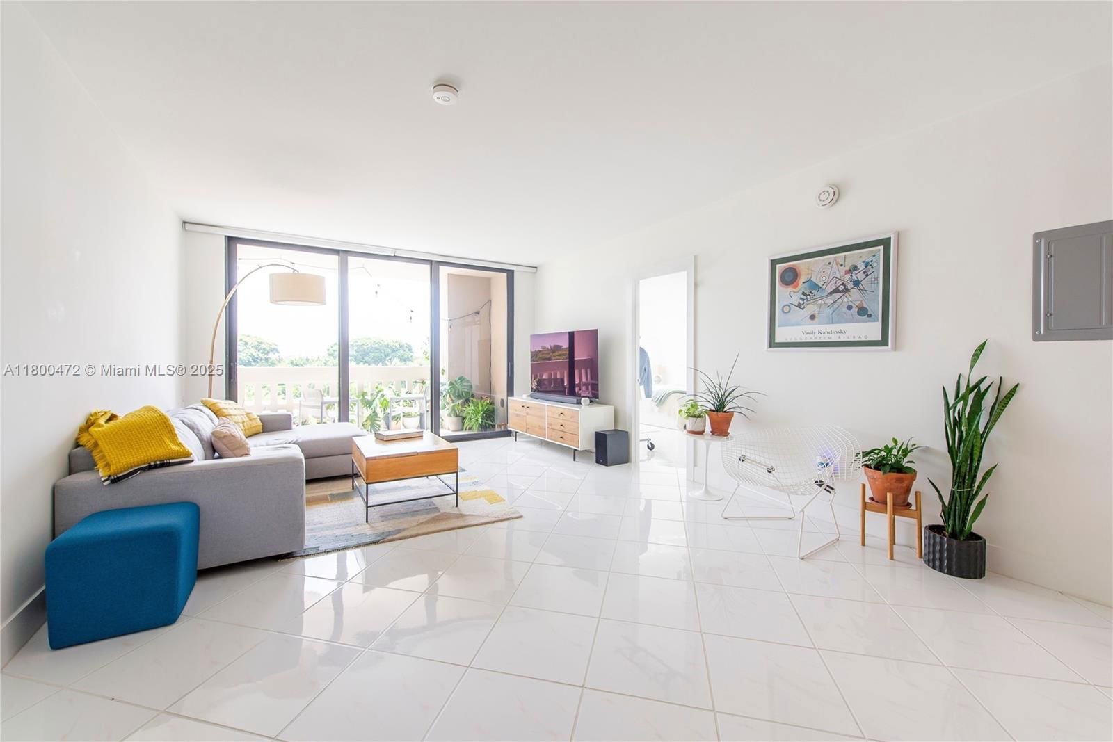 Real estate property located at 90 Edgewater Dr #715, Miami-dade, Gables Waterway Towers Co, Coral Gables, FL