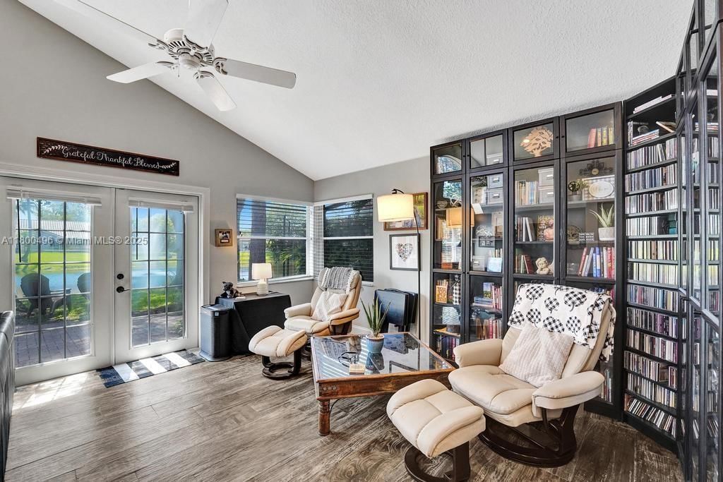 Real estate property located at 9471 Oak Grove Cir, Broward, Oak Grove At Forest Ridge, Davie, FL