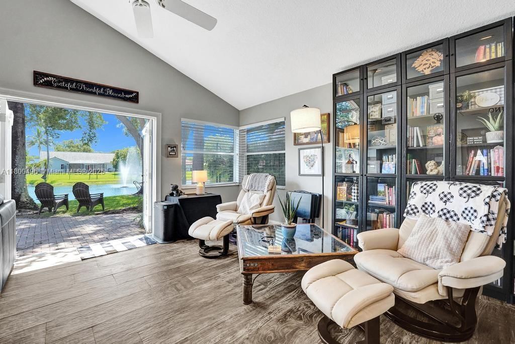 Real estate property located at 9471 Oak Grove Cir, Broward, Oak Grove At Forest Ridge, Davie, FL