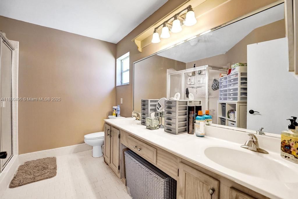 Real estate property located at 9471 Oak Grove Cir, Broward, Oak Grove At Forest Ridge, Davie, FL