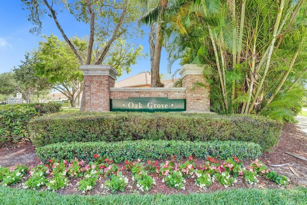 Real estate property located at 9471 Oak Grove Cir, Broward, Oak Grove At Forest Ridge, Davie, FL