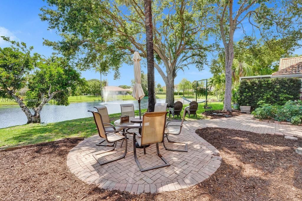 Real estate property located at 9471 Oak Grove Cir, Broward, Oak Grove At Forest Ridge, Davie, FL