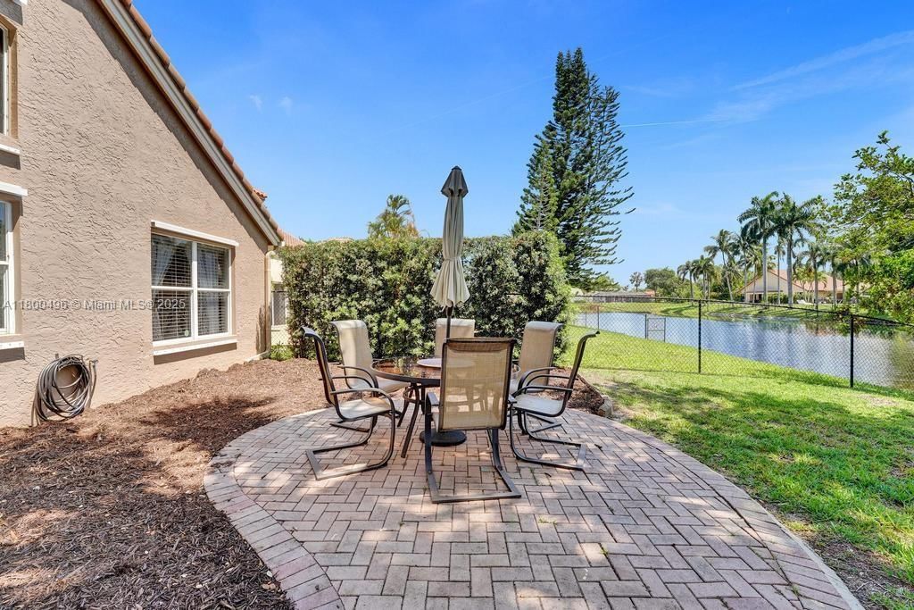Real estate property located at 9471 Oak Grove Cir, Broward, Oak Grove At Forest Ridge, Davie, FL