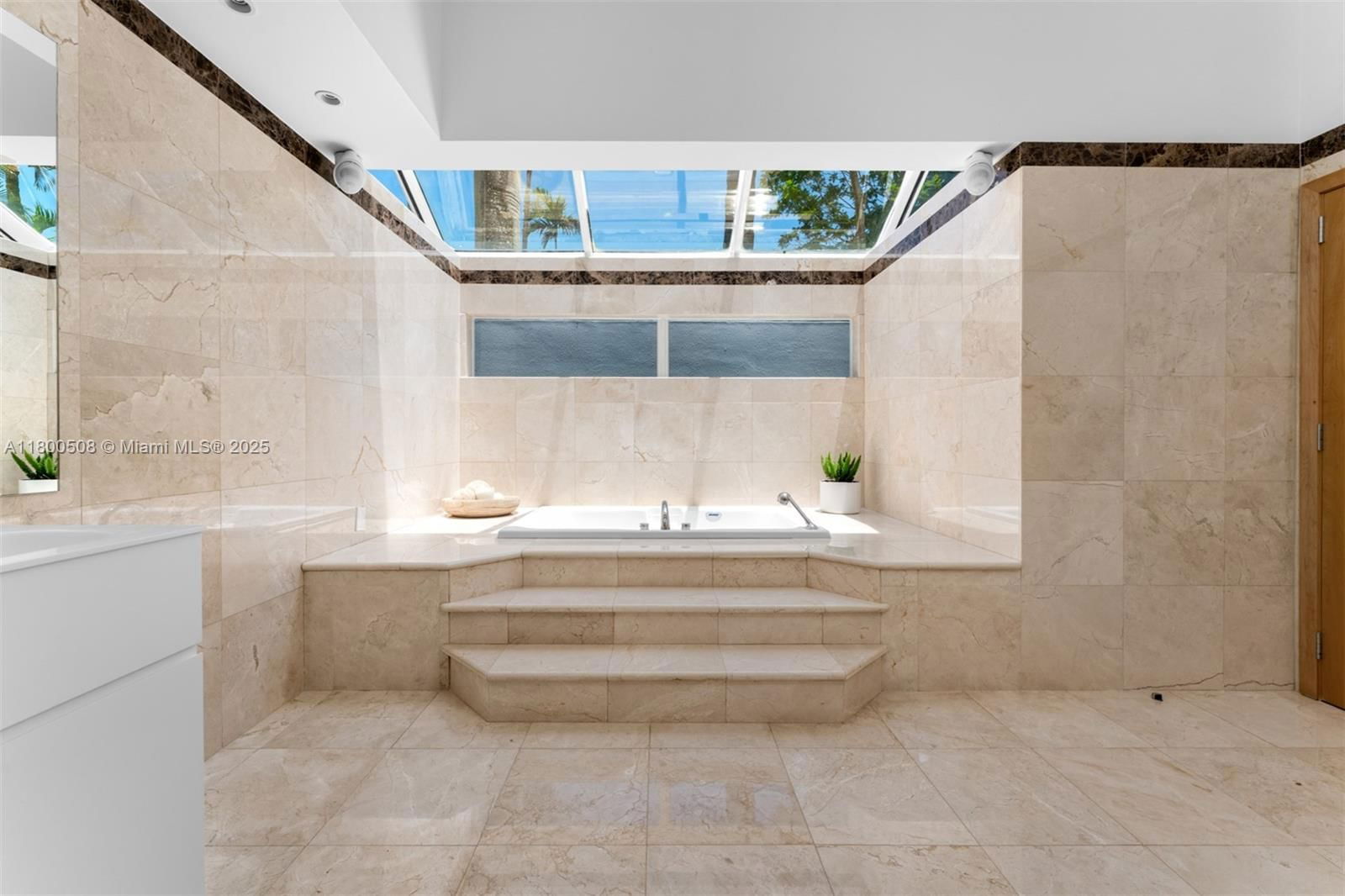 Real estate property located at 9500 60th Ct, Miami-dade, Unplatted, Pinecrest, FL