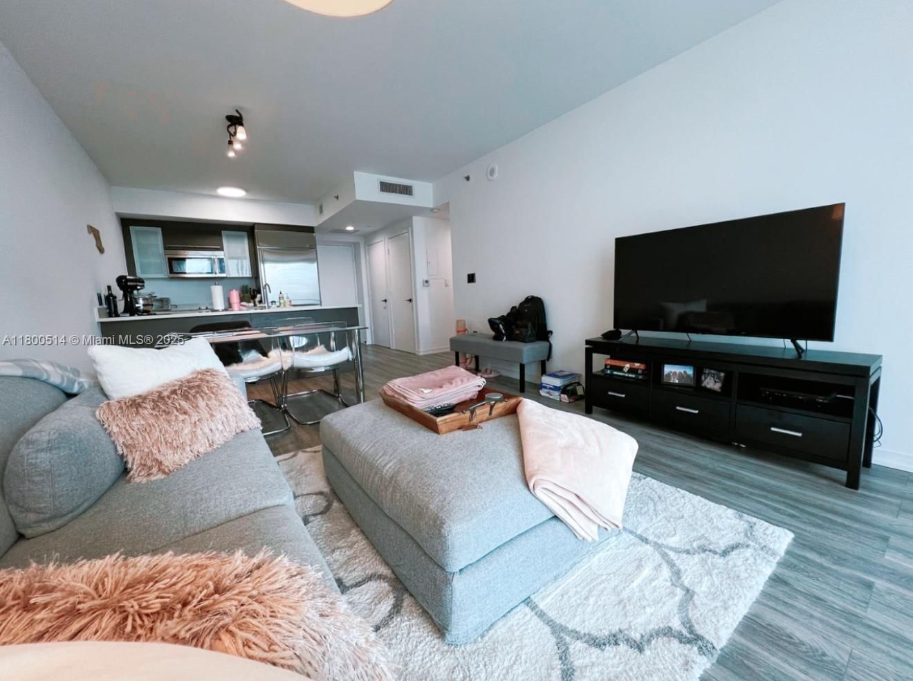 Real estate property located at 55 6th St #2304, Miami-dade, 500 Brickell West Condo, Miami, FL