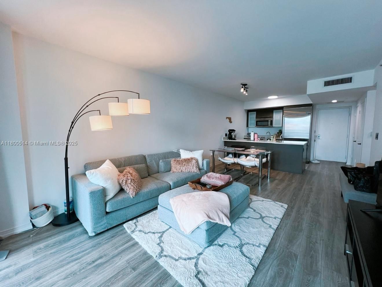 Real estate property located at 55 6th St #2304, Miami-dade, 500 Brickell West Condo, Miami, FL