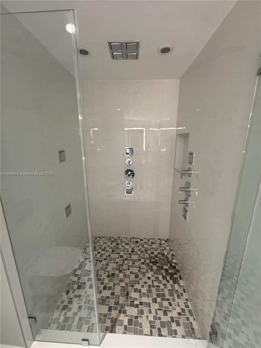 Real estate property located at 5970 Indian Creek Dr PH-3, Miami-dade, Nautica Condo, Miami Beach, FL
