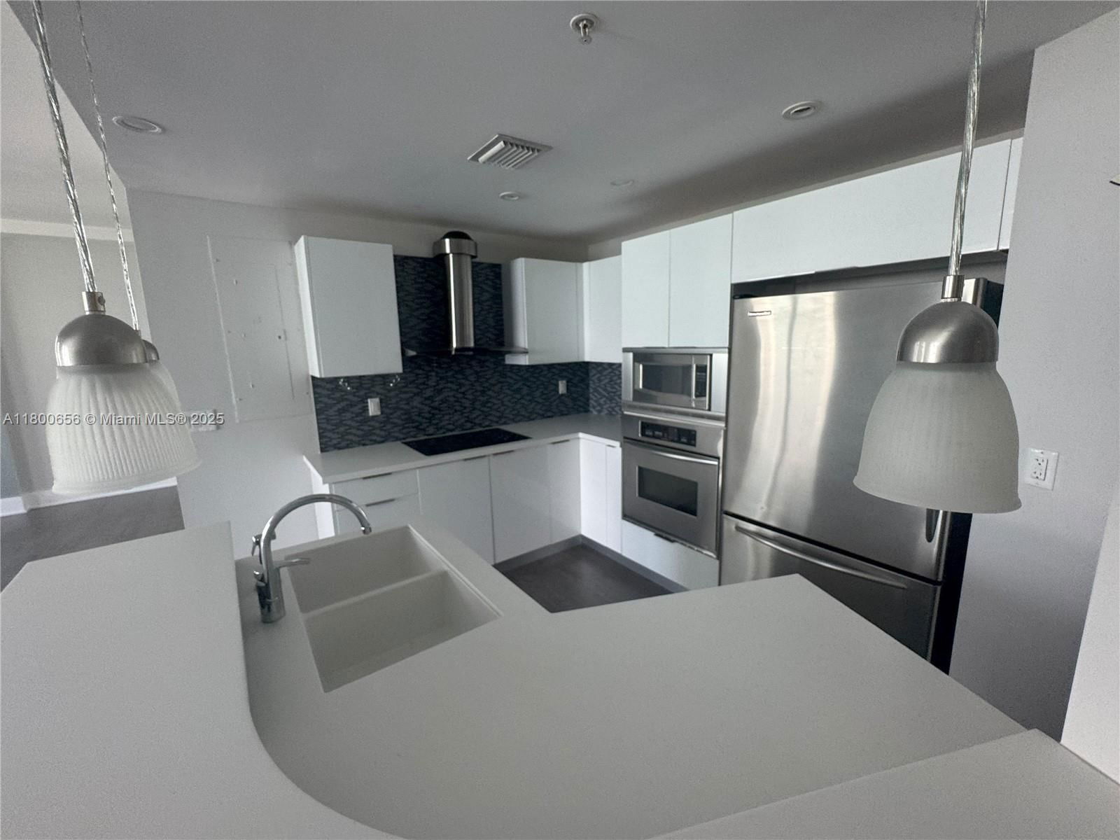 Real estate property located at 5970 Indian Creek Dr PH-3, Miami-dade, Nautica Condo, Miami Beach, FL