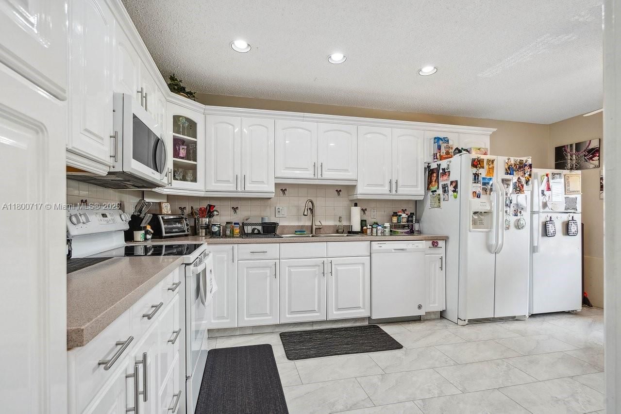 Real estate property located at 1621 20th Ave #203, Palm Beach, Pines Of Delray North Con, Delray Beach, FL