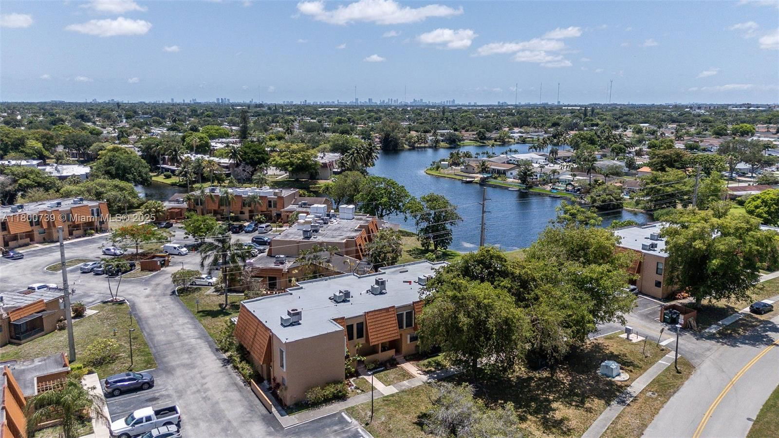 Real estate property located at 1541 92nd Ave #186, Broward, Westview Condominium No T, Pembroke Pines, FL