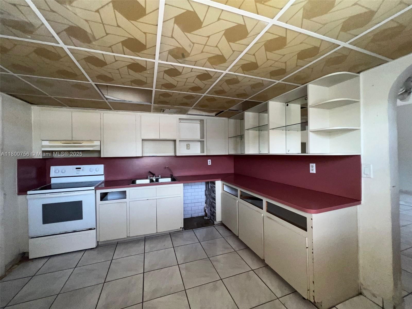 Real estate property located at 3035 100th St, Miami-dade, The Tropics Amd Plat, Miami, FL