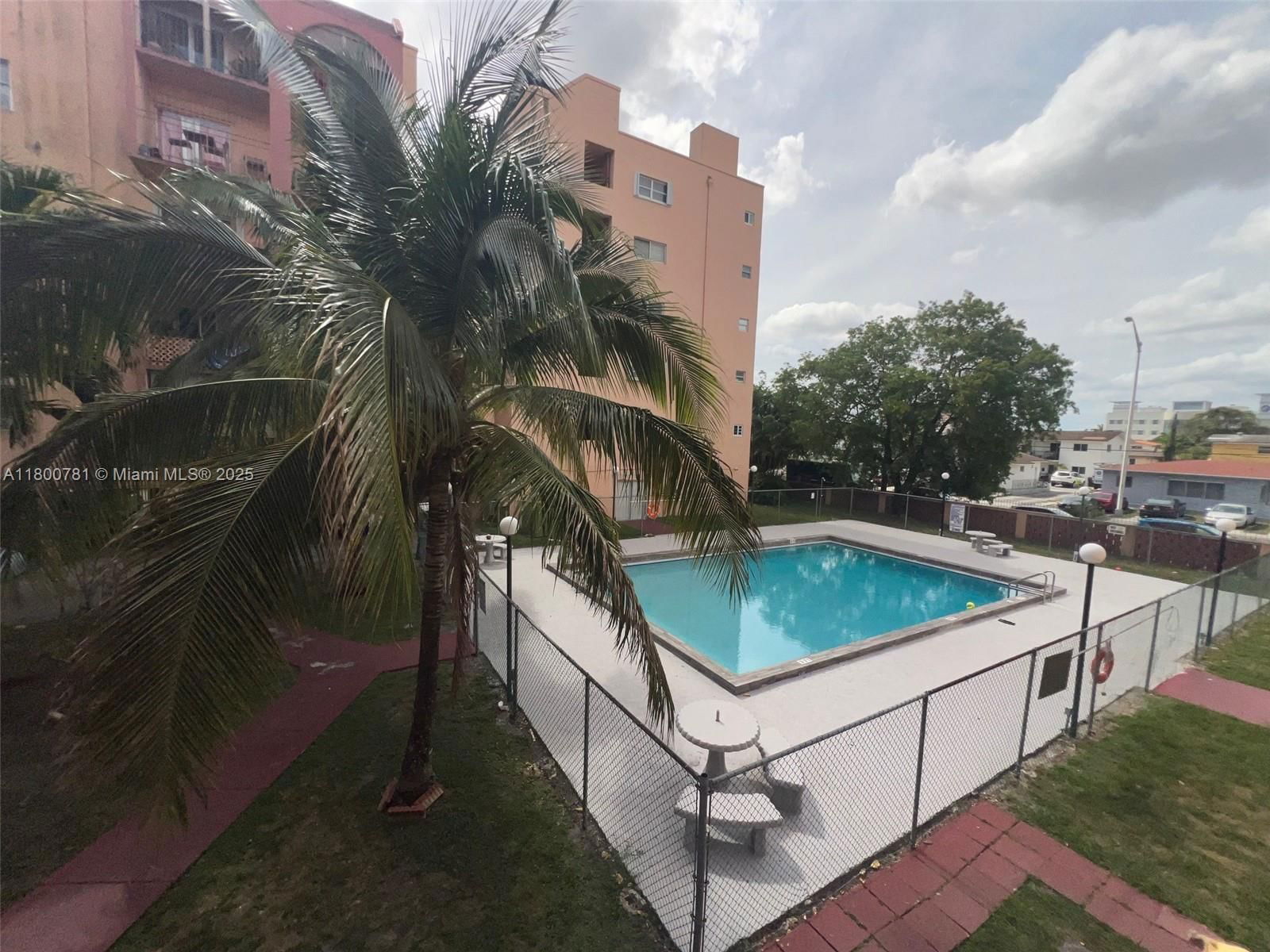 Real estate property located at 460 23rd St #118, Miami-dade, Golden Gate Condo Phase I, Hialeah, FL