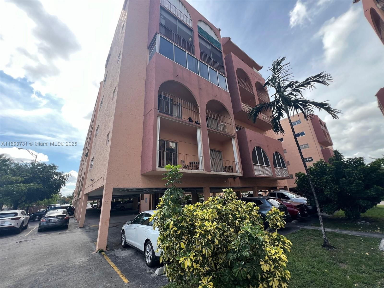 Real estate property located at 460 23rd St #118, Miami-dade, Golden Gate Condo Phase I, Hialeah, FL