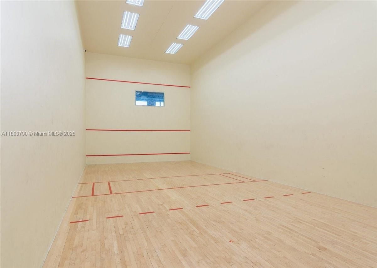 Real estate property located at 5401 Collins Ave #428, Miami-dade, The Carriage House Condo, Miami Beach, FL
