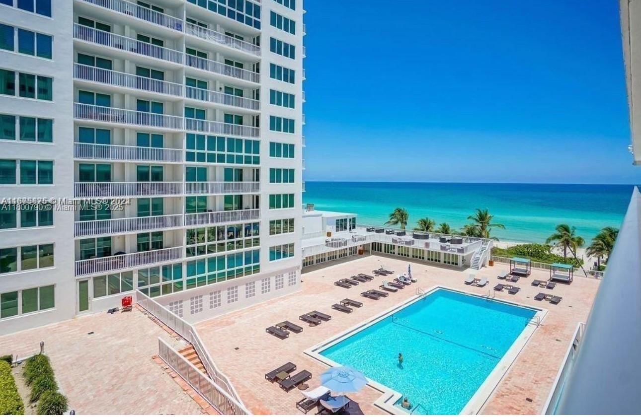 Real estate property located at 5401 Collins Ave #428, Miami-dade, The Carriage House Condo, Miami Beach, FL