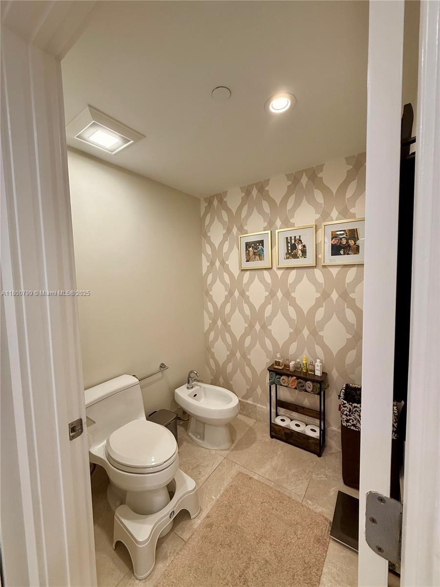 Real estate property located at 17001 Collins Ave #3005, Miami-dade, Jade Beach Condo, Sunny Isles Beach, FL
