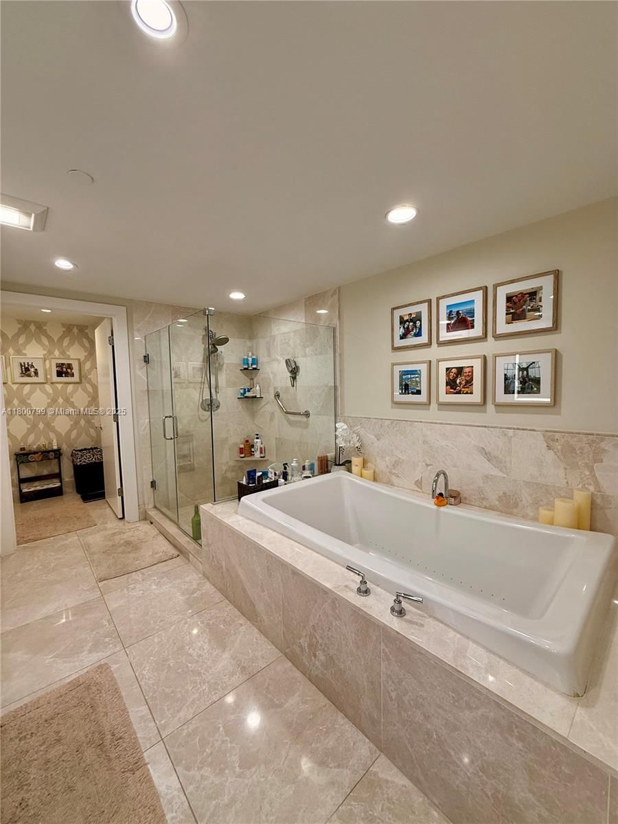 Real estate property located at 17001 Collins Ave #3005, Miami-dade, Jade Beach Condo, Sunny Isles Beach, FL