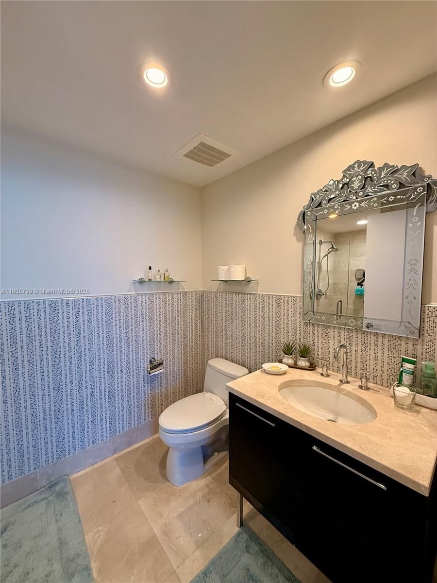 Real estate property located at 17001 Collins Ave #3005, Miami-dade, Jade Beach Condo, Sunny Isles Beach, FL
