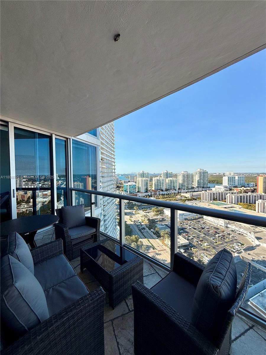 Real estate property located at 17001 Collins Ave #3005, Miami-dade, Jade Beach Condo, Sunny Isles Beach, FL