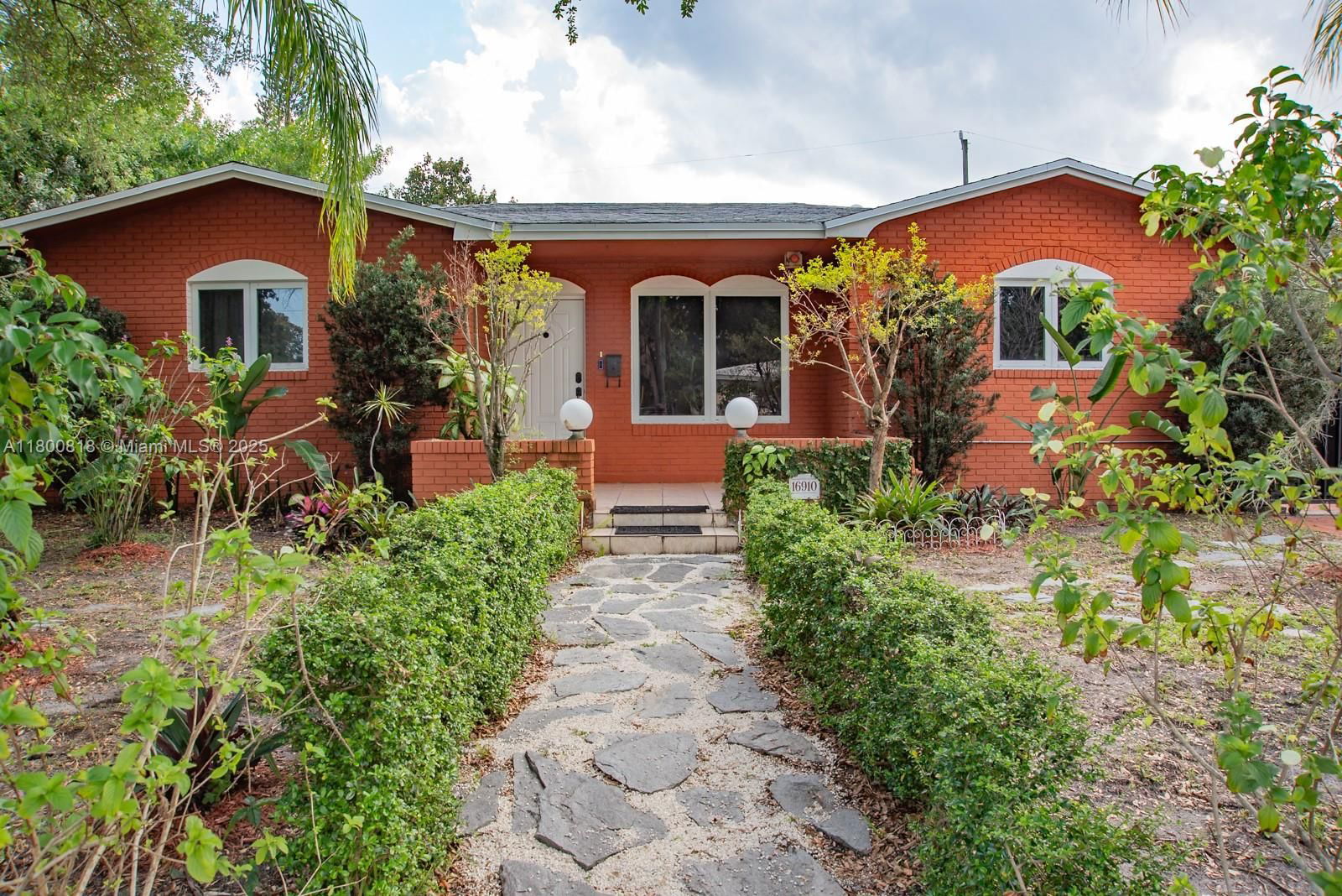 Real estate property located at 16910 8th Ct, Miami-dade, Panuleta Gardens, North Miami Beach, FL