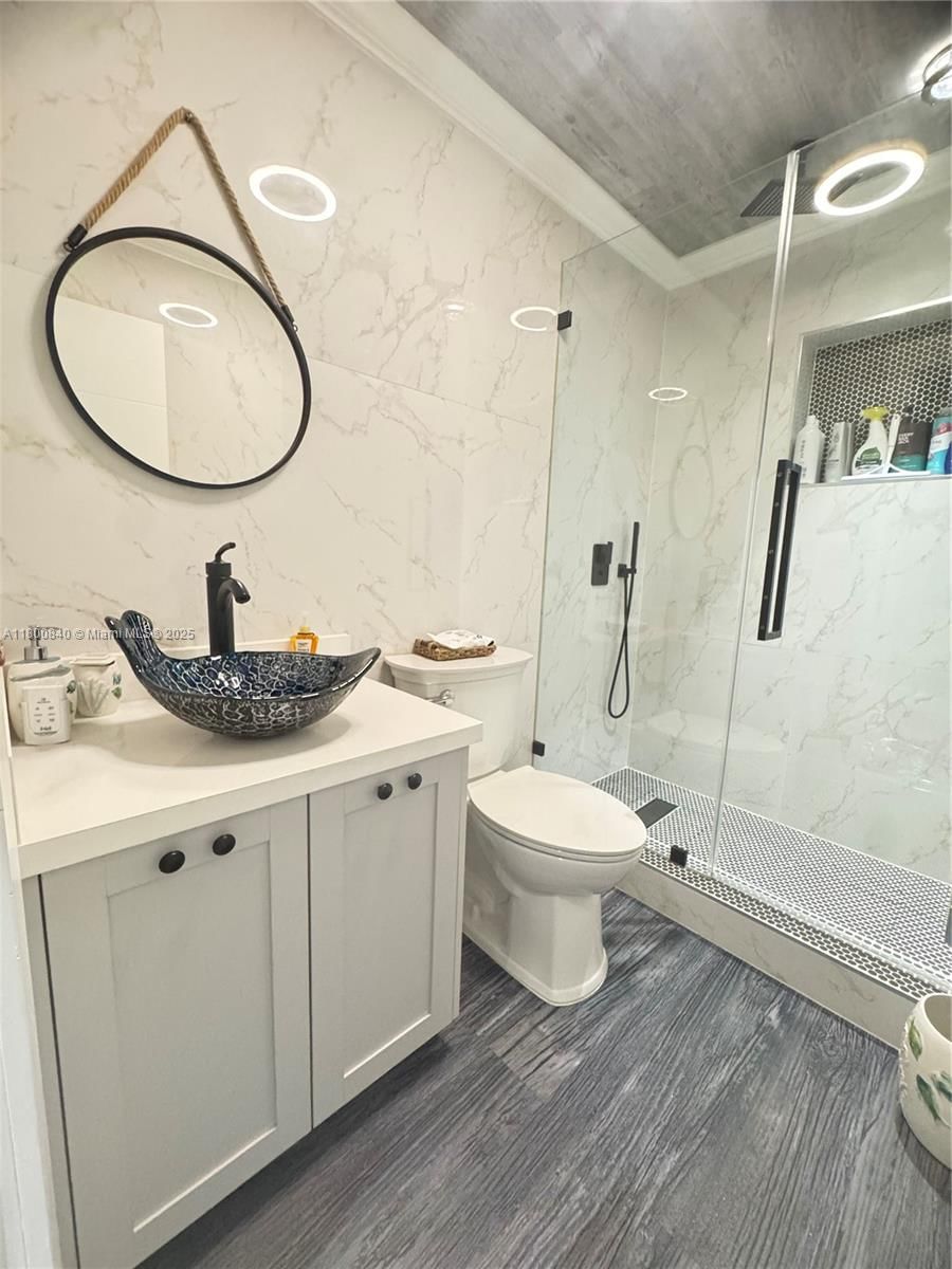 Real estate property located at 157 La Paloma Rd, Monroe, Winston Waterways No 2, Key Largo, FL