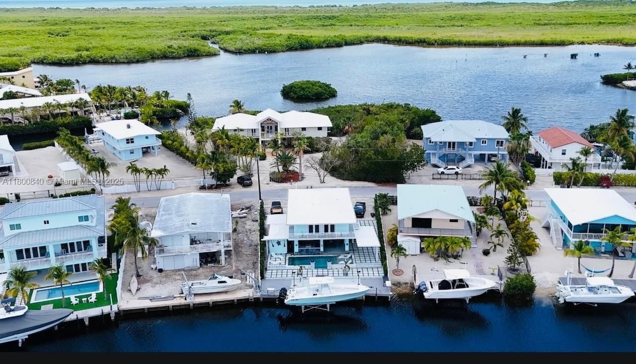 Real estate property located at 157 La Paloma Rd, Monroe, Winston Waterways No 2, Key Largo, FL