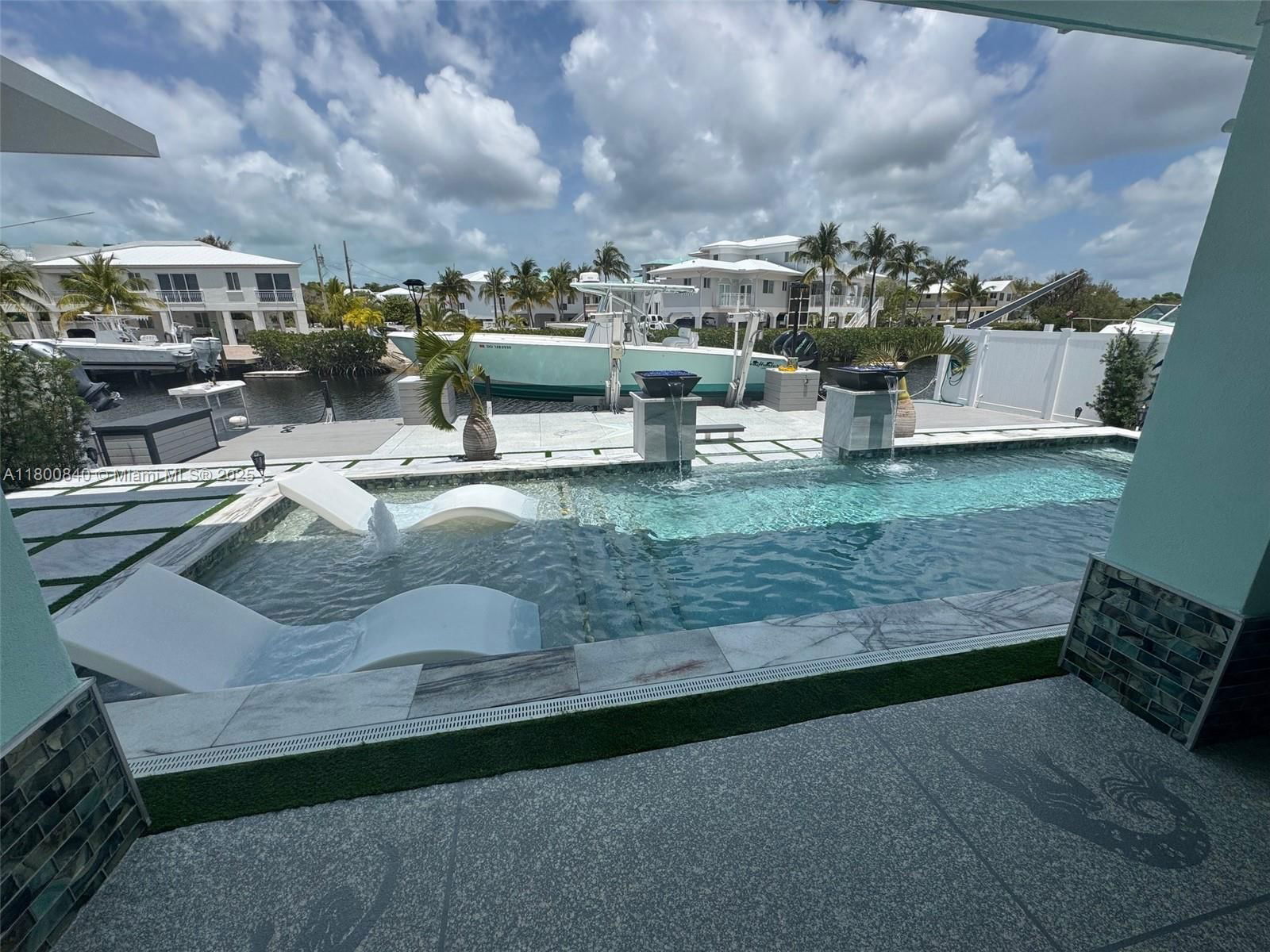 Real estate property located at 157 La Paloma Rd, Monroe, Winston Waterways No 2, Key Largo, FL